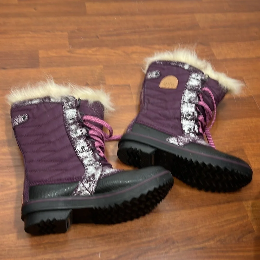 Sorel Tofino II Snow Boots Quilted Faux Fur Purple Shimmer EUC Sz 5